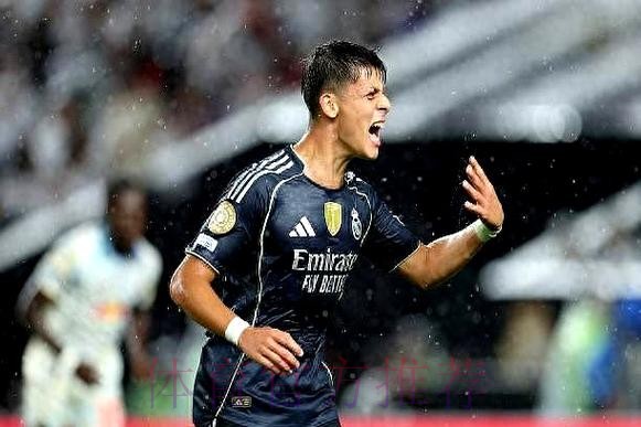 马卡:皇马仍在阵中寻找组织核心 居莱尔无法胜任 马卡:皇马仍在阵中寻找组织核心 居莱尔无法胜任